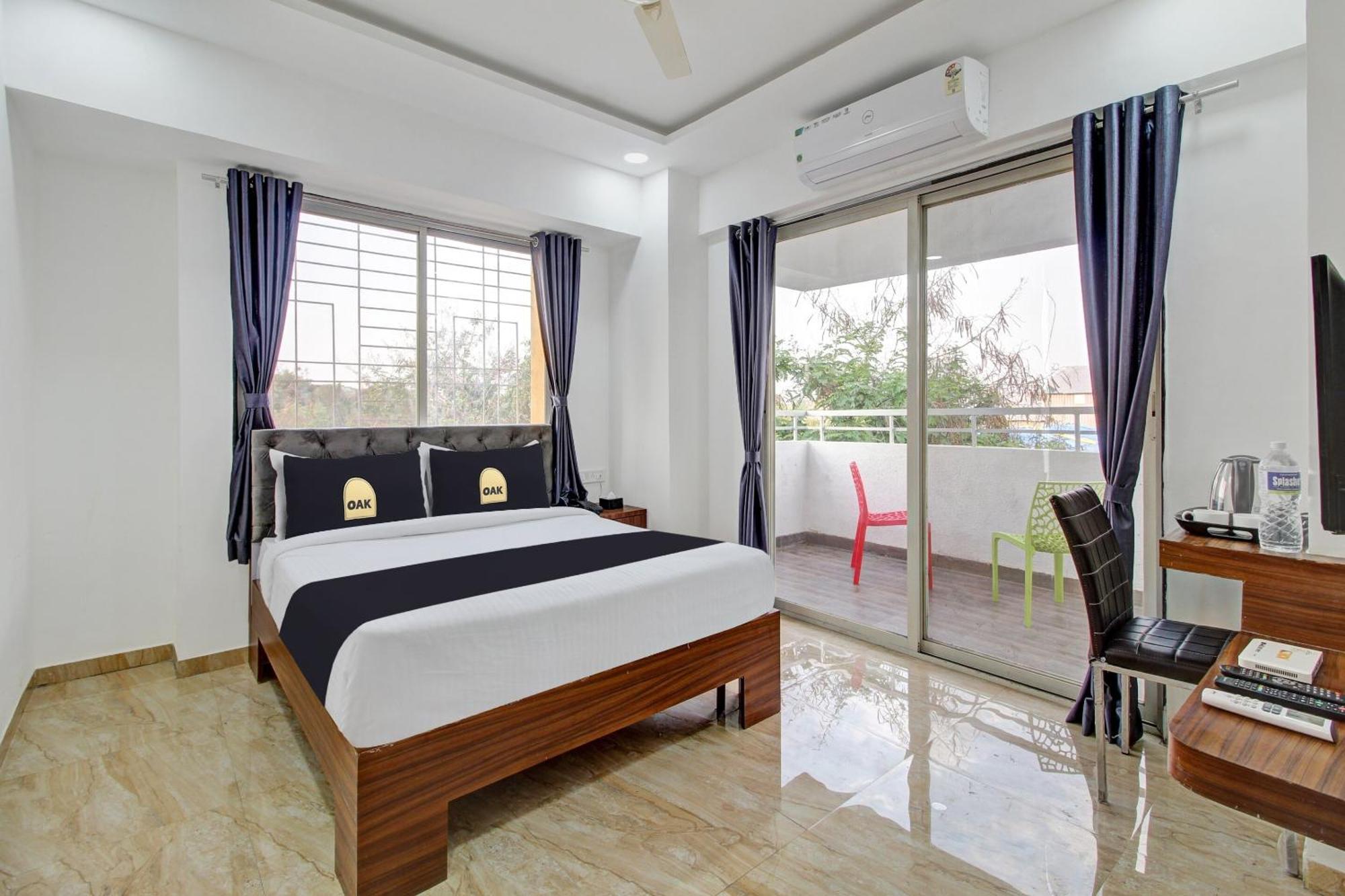 Super Townhouse Koregaon Park Formerly Red Velvet Pune