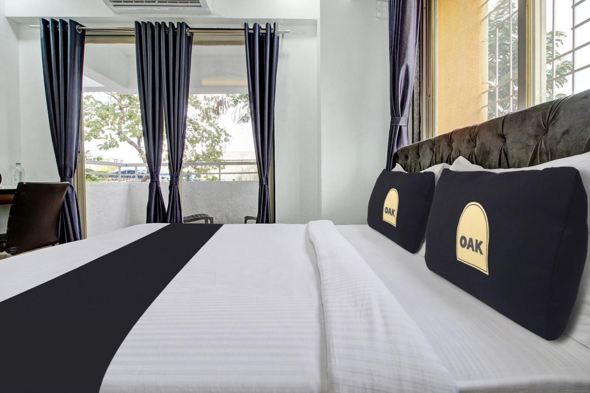 Hotel Super Townhouse Koregaon Park Formerly Red Velvet Pune